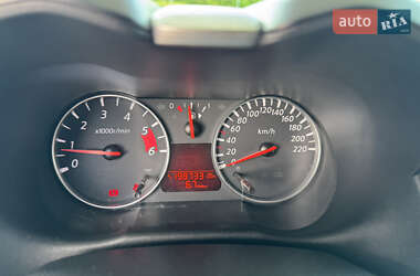 Хетчбек Nissan Note 2010 в 