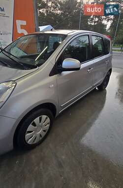 Хэтчбек Nissan Note 2006 в Вараше
