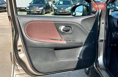 Хэтчбек Nissan Note 2007 в 