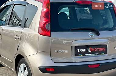 Хэтчбек Nissan Note 2007 в 