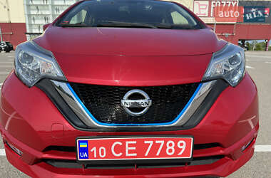 Хэтчбек Nissan Note 2016 в 