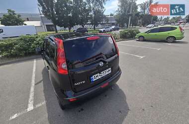 Хэтчбек Nissan Note 2006 в 