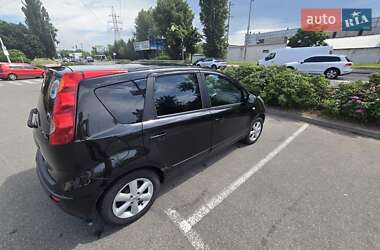 Хэтчбек Nissan Note 2006 в 
