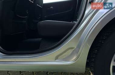Хэтчбек Nissan Note 2006 в 