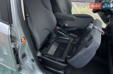 Хэтчбек Nissan Note 2006 в 