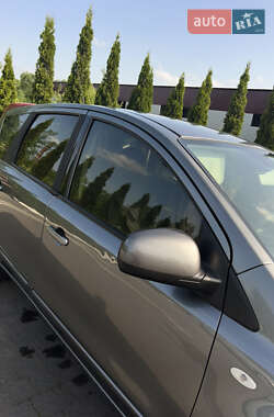 Хетчбек Nissan Note 2010 в 