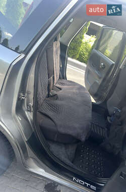 Хетчбек Nissan Note 2010 в 