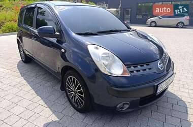 Хэтчбек Nissan Note 2006 в 