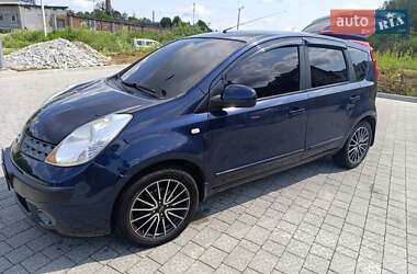 Хэтчбек Nissan Note 2006 в Львове