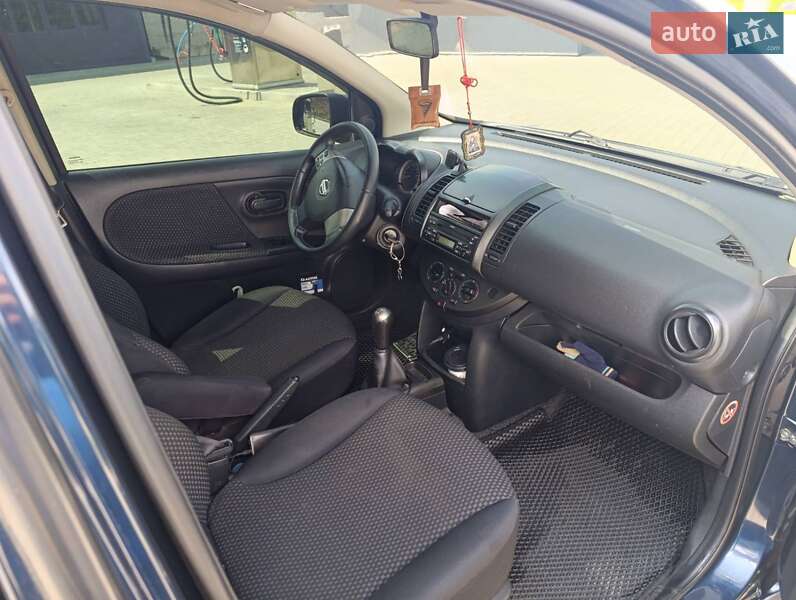 Хэтчбек Nissan Note 2006 в Львове