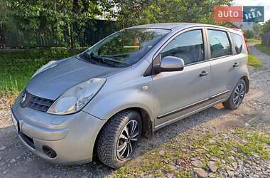 Хэтчбек Nissan Note 2008 в 
