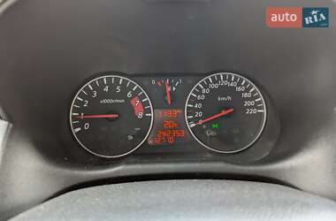 Хетчбек Nissan Note 2010 в 