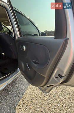Хэтчбек Nissan Note 2008 в 