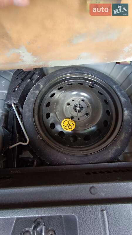 Хетчбек Nissan Note 2008 в Одесі