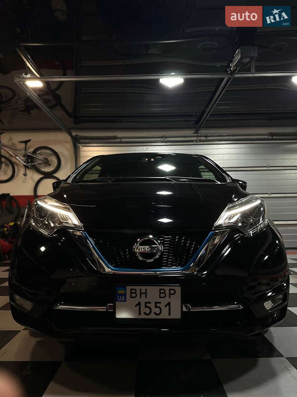Хэтчбек Nissan Note 2017 в 