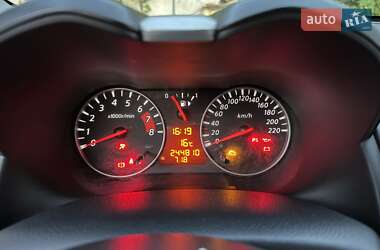 Хэтчбек Nissan Note 2009 в 
