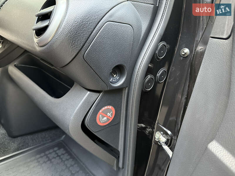 Хетчбек Nissan Note 2006 в Києві