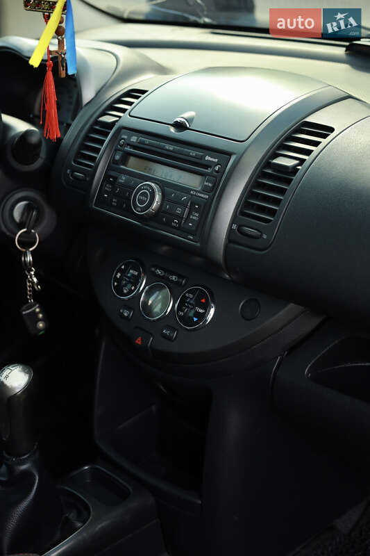 Хэтчбек Nissan Note 2007 в Львове