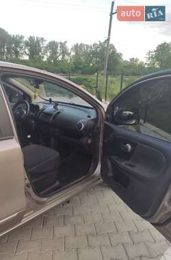 Хэтчбек Nissan Note 2006 в 