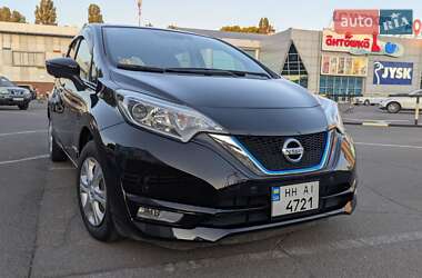 Хэтчбек Nissan Note 2017 в 