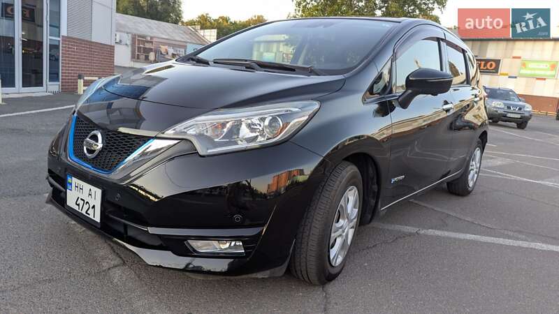Хэтчбек Nissan Note 2017 в 