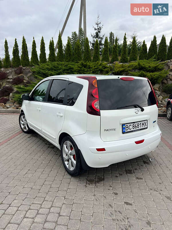 Хетчбек Nissan Note 2010 в Львові