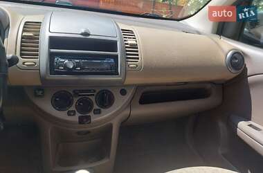 Хэтчбек Nissan Note 2007 в 