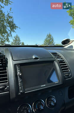 Хэтчбек Nissan Note 2012 в 