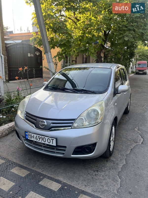 Хэтчбек Nissan Note 2011 в Белгороде-Днестровском