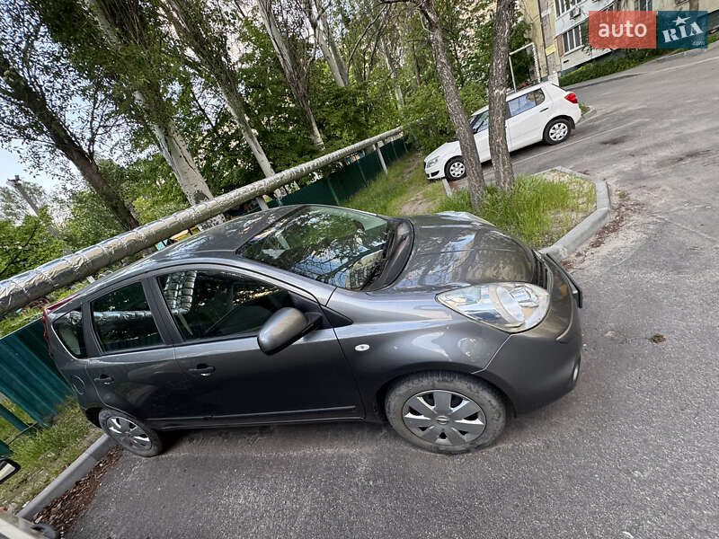Хетчбек Nissan Note 2013 в Дніпрі