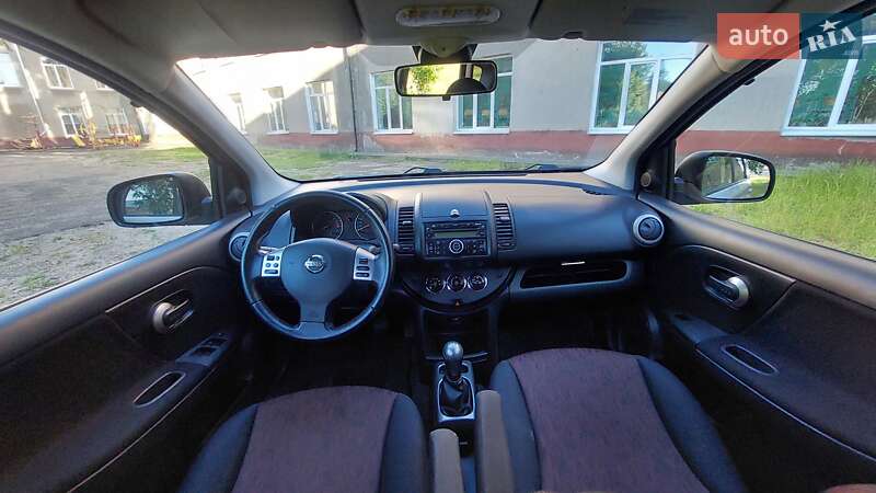 Хетчбек Nissan Note 2010 в Луцьку