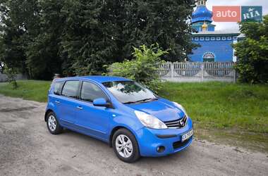 Хэтчбек Nissan Note 2011 в Смеле