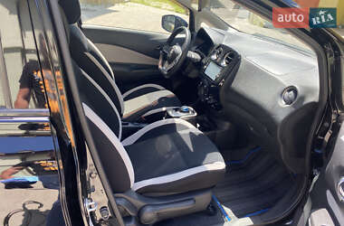 Хэтчбек Nissan Note 2017 в 