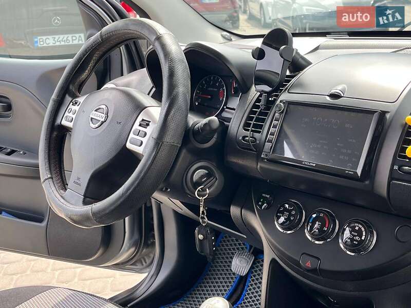 Хэтчбек Nissan Note 2011 в Львове