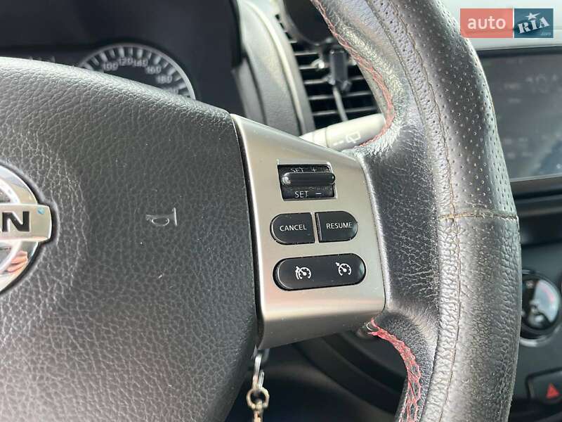 Хэтчбек Nissan Note 2011 в Львове