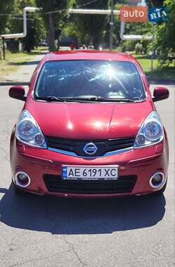Хэтчбек Nissan Note 2012 в 