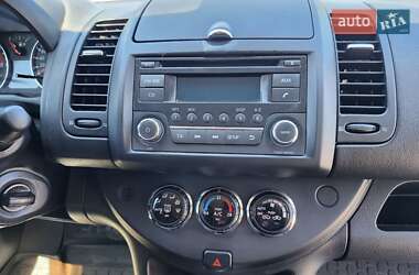 Хэтчбек Nissan Note 2012 в 