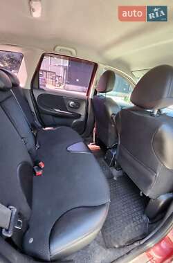 Хэтчбек Nissan Note 2012 в 