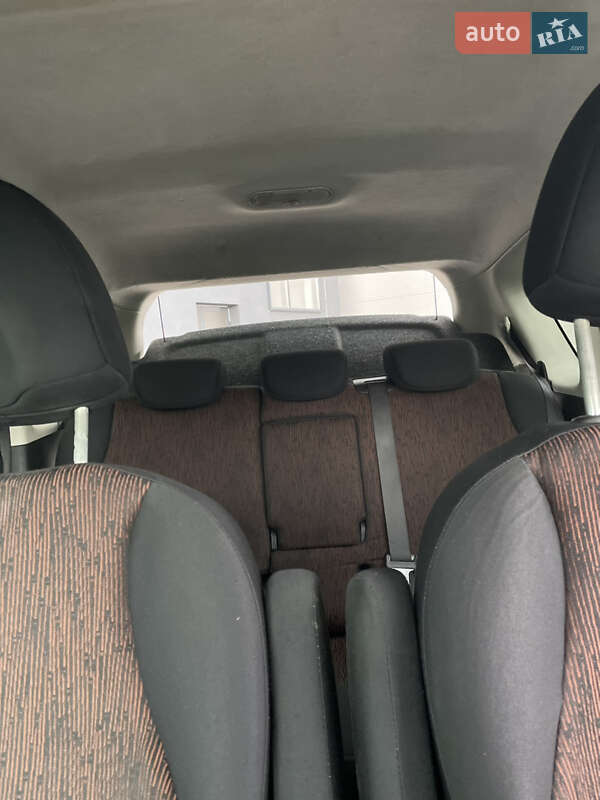 Хетчбек Nissan Note 2010 в Львові