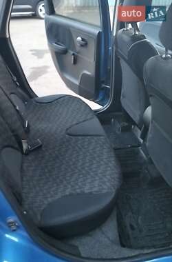 Хэтчбек Nissan Note 2008 в 