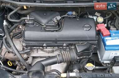 Хэтчбек Nissan Note 2011 в 