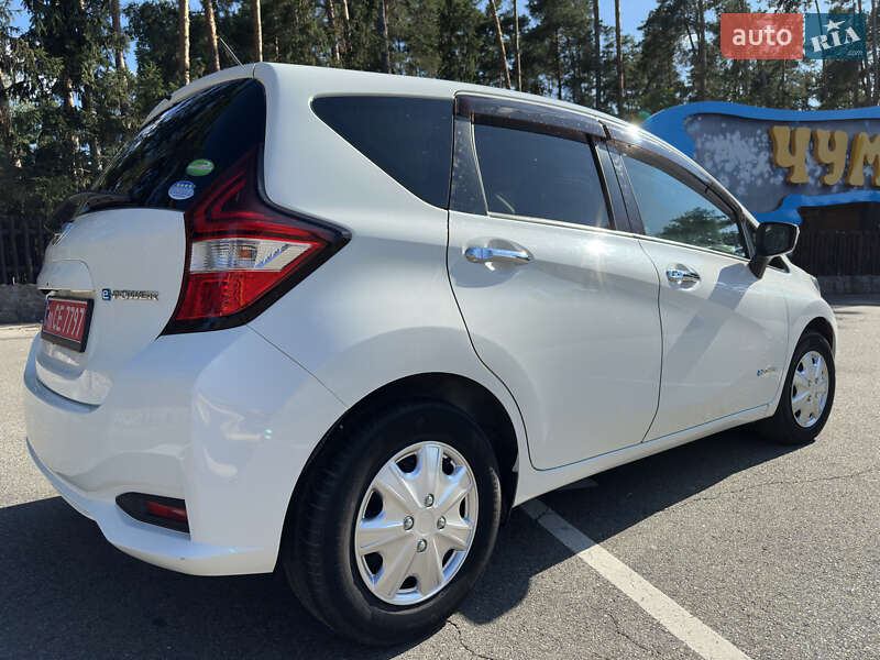 Хэтчбек Nissan Note 2017 в Киеве