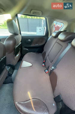Хэтчбек Nissan Note 2007 в 