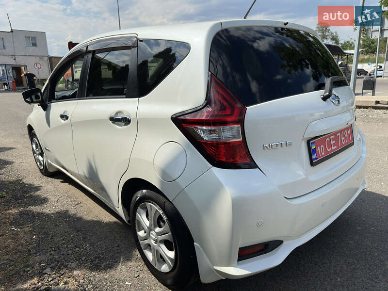 Хэтчбек Nissan Note 2017 в Киеве
