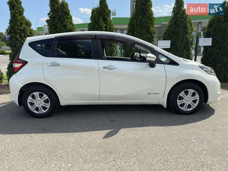 Хэтчбек Nissan Note 2017 в Киеве