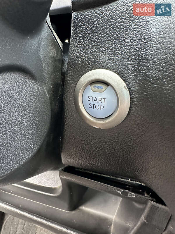 Хэтчбек Nissan Note 2017 в Киеве