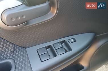 Хэтчбек Nissan Note 2006 в 