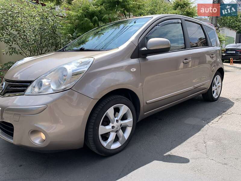 Хэтчбек Nissan Note 2009 в Одессе