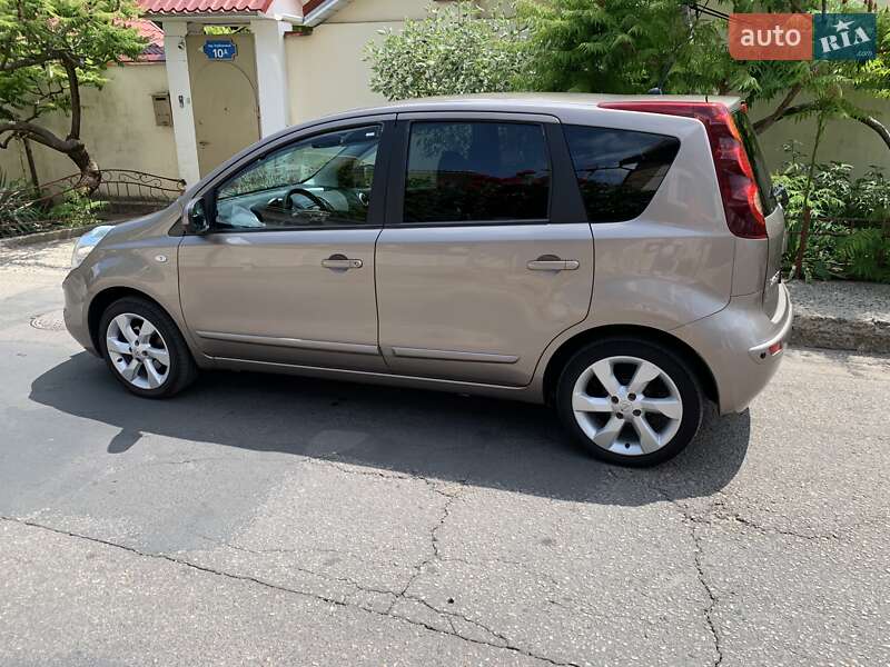 Хэтчбек Nissan Note 2009 в Одессе