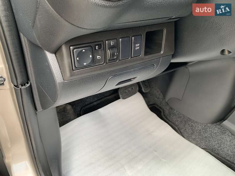 Хэтчбек Nissan Note 2009 в Одессе